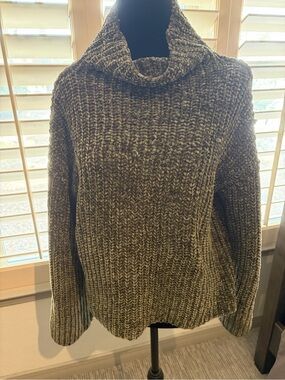 Velvet Heart Women’s Turtleneck Sweater in Olive